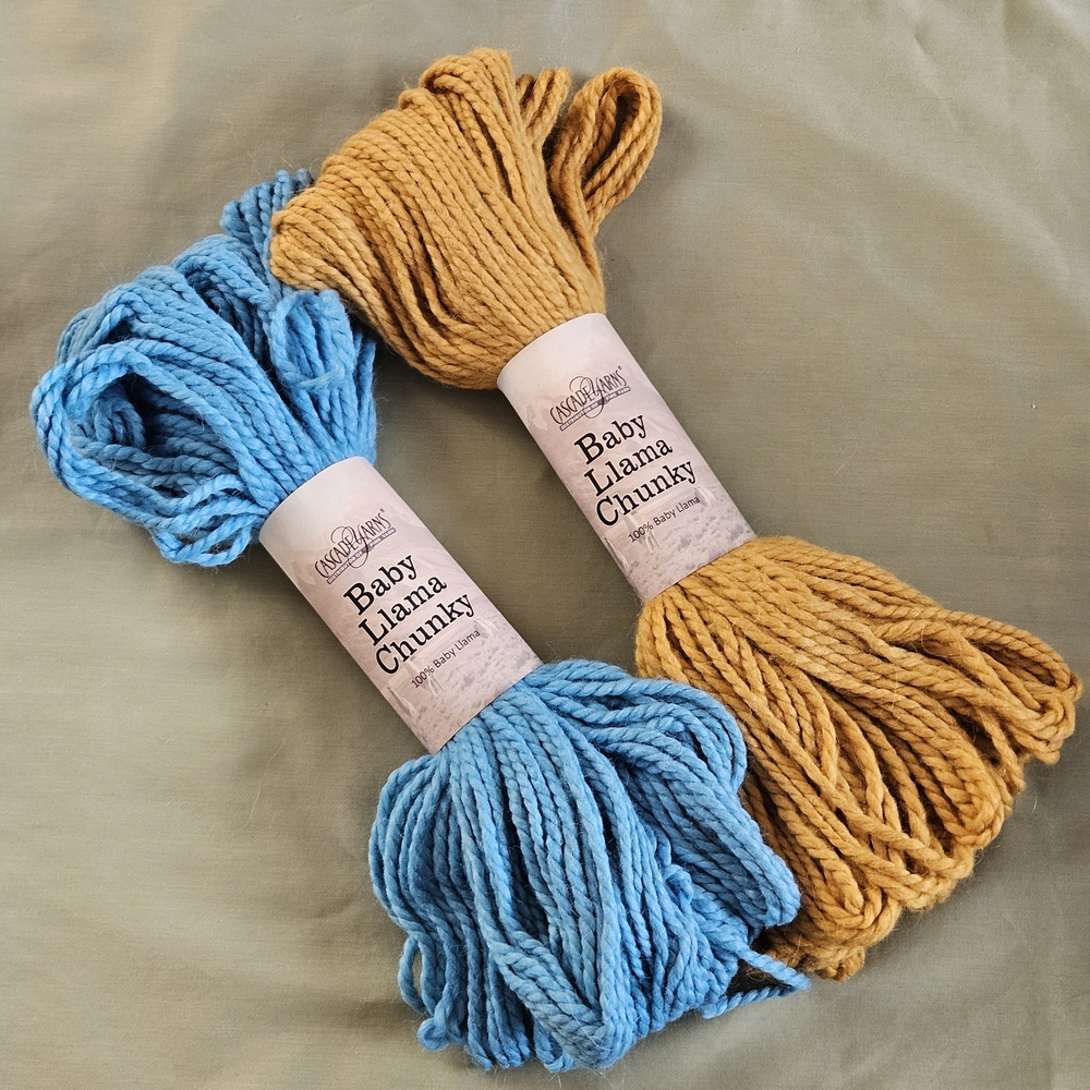 Discontinued NEW Cascade Yarns Baby Llama Chunky Yarn in Teal #21 and Gold #16‎